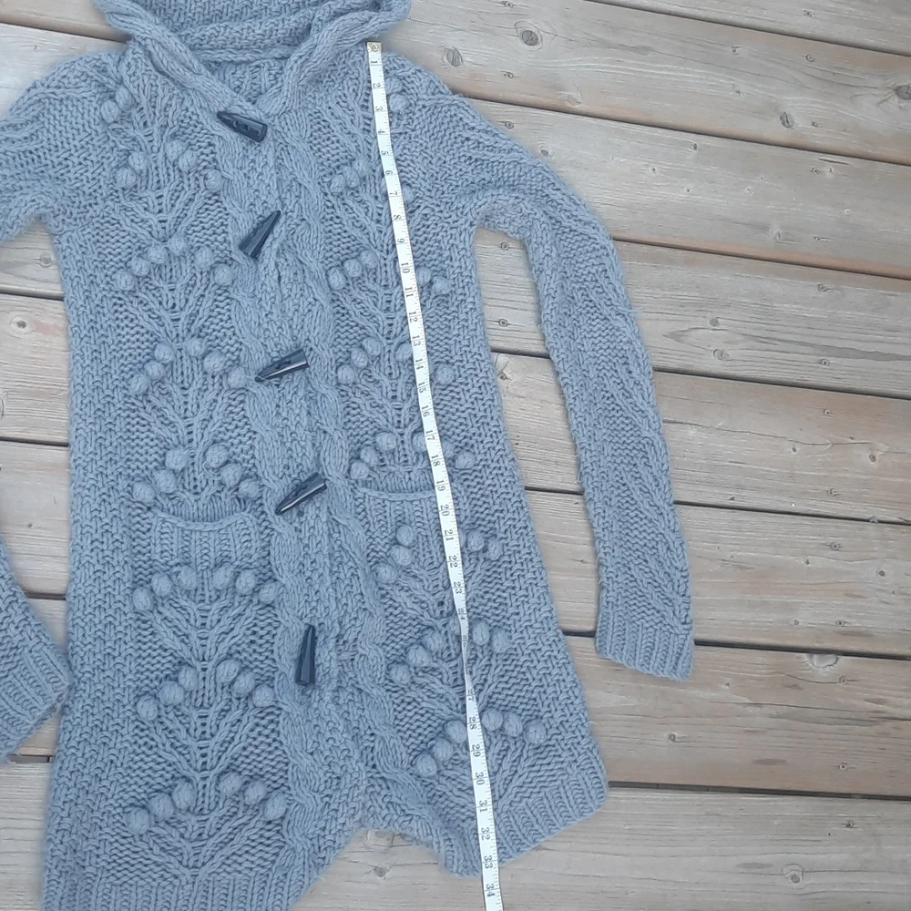 Sweater - Picture 6 of 8